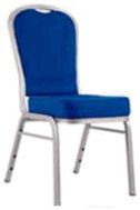 Chaise Matériau: cadre métal argenté + coussin en velours bleu